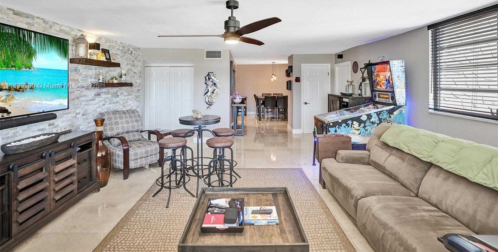 Small Image of 1811 JEFFERSON ST #310, Hollywood Number 59