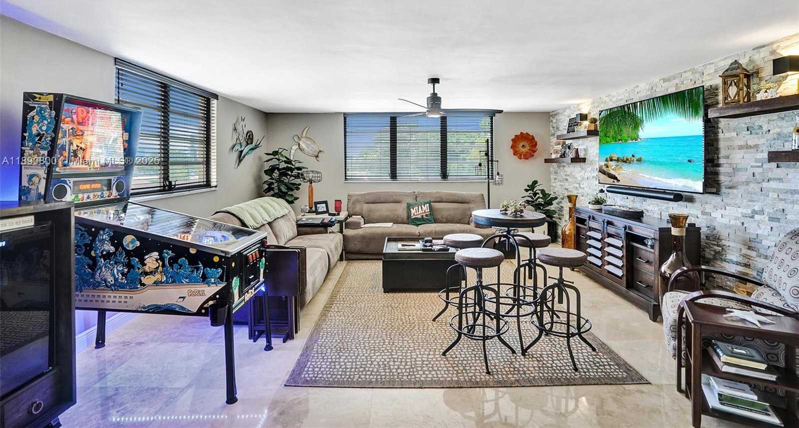 Small Image of 1811 JEFFERSON ST #310, Hollywood Number 63