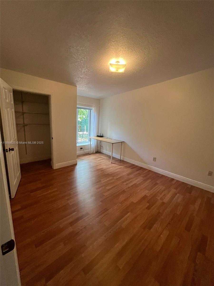 Small Image of 1856 OPECHEE DR #2, Miami Number 3