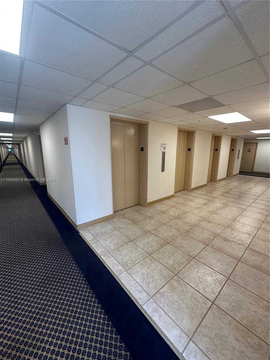 Small Image of 400 KINGS POINT DR #614, Sunny Isles Beach Number 15