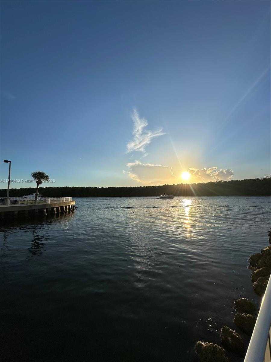 Imagen de Pequeño Objeto