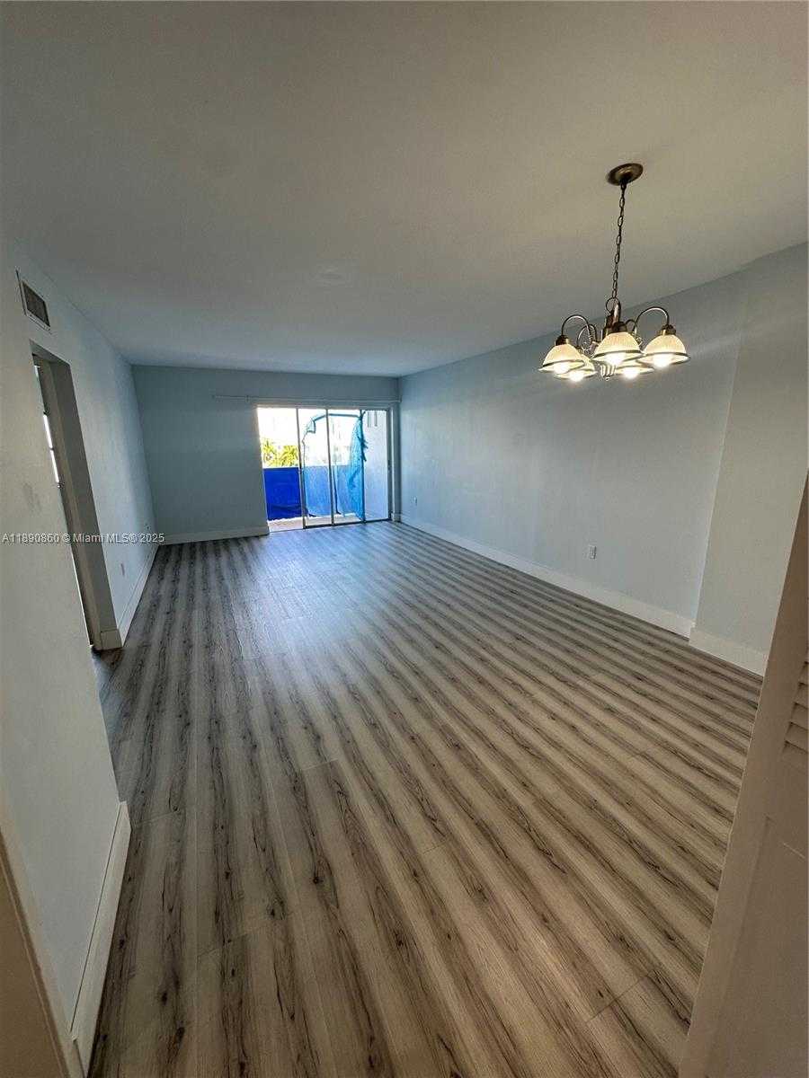 Small Image of 400 KINGS POINT DR #614, Sunny Isles Beach Number 3