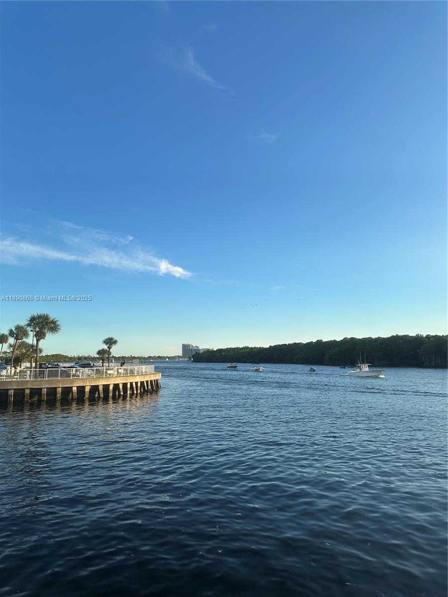 Imagen de Pequeño Objeto