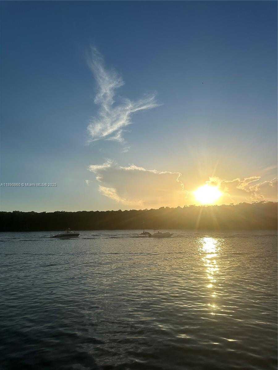 Imagen de Pequeño Objeto