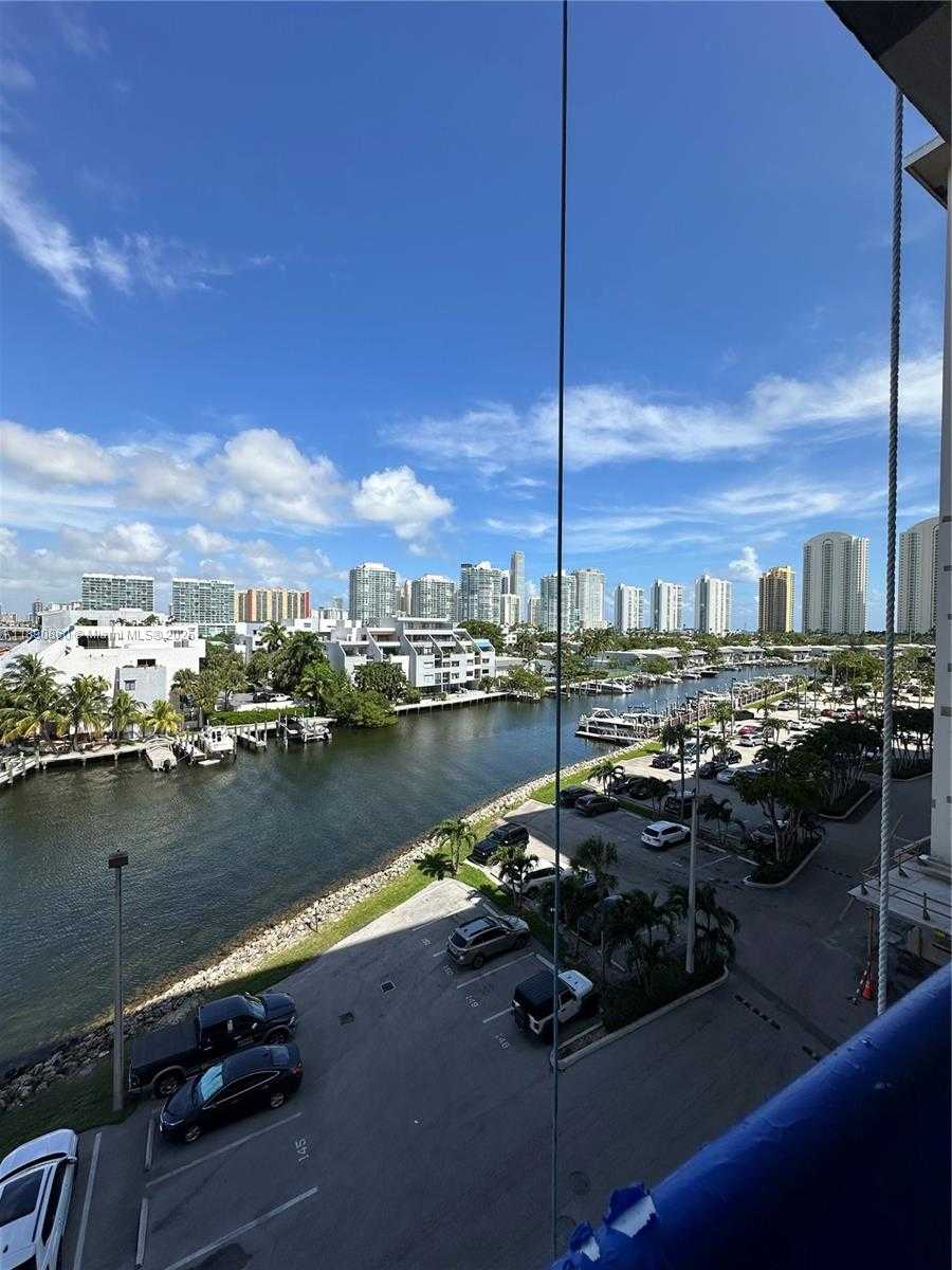 Small Image of 400 KINGS POINT DR #614, Sunny Isles Beach Number 7