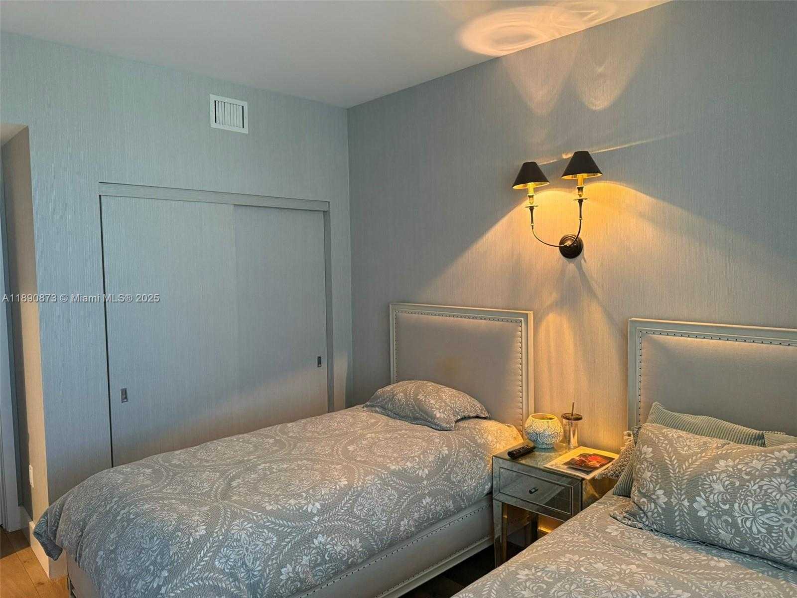 Small Image of 16385 BISCAYNE BLVD #3018, North Miami Beach Number 13