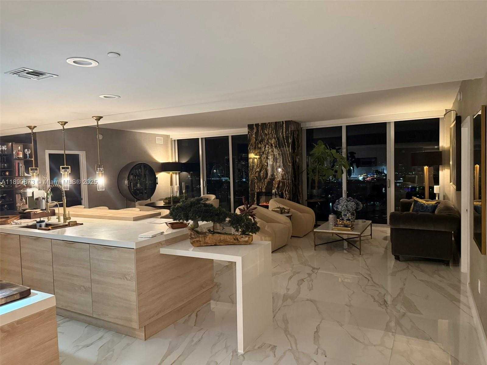 Small Image of 16385 BISCAYNE BLVD #3018, North Miami Beach Number 20