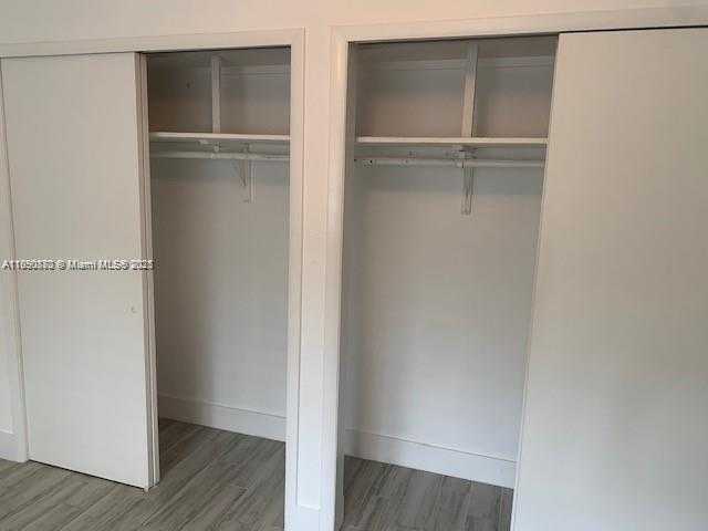 Small Image of 95 EDGEWATER DR #104, Coral Gables Number 12