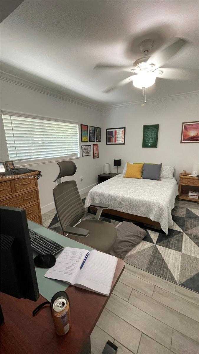Small Image of 95 EDGEWATER DR #104, Coral Gables Number 4