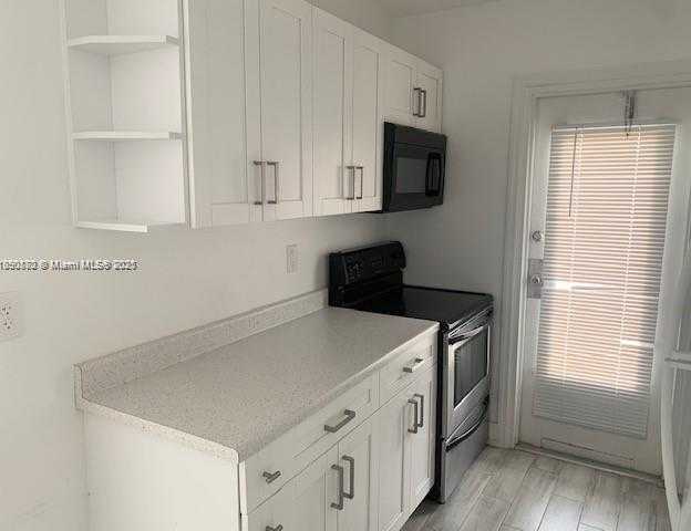 Small Image of 95 EDGEWATER DR #104, Coral Gables Number 6