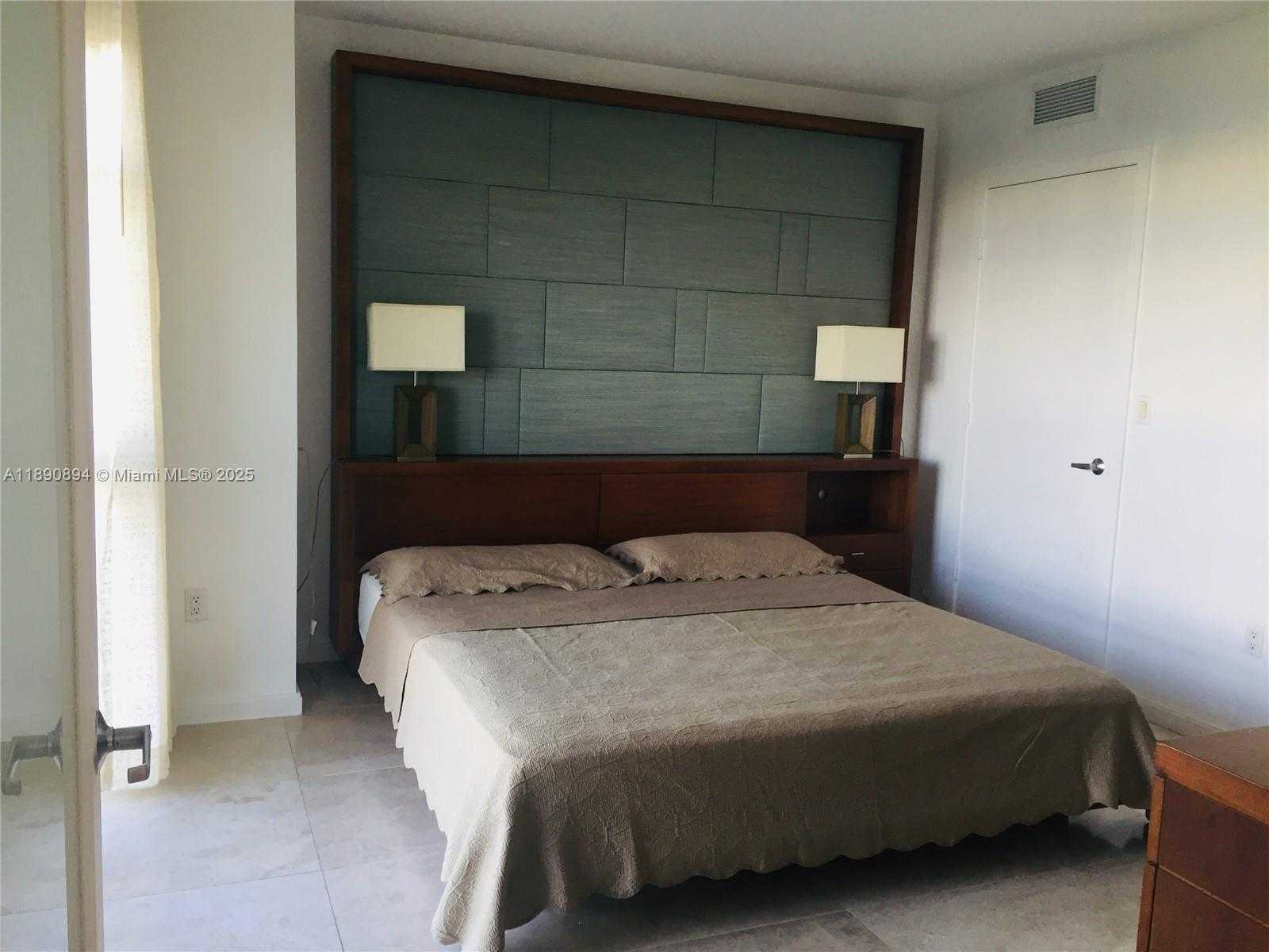 Small Image of 50 BISCAYNE BLVD #910, Miami Number 9
