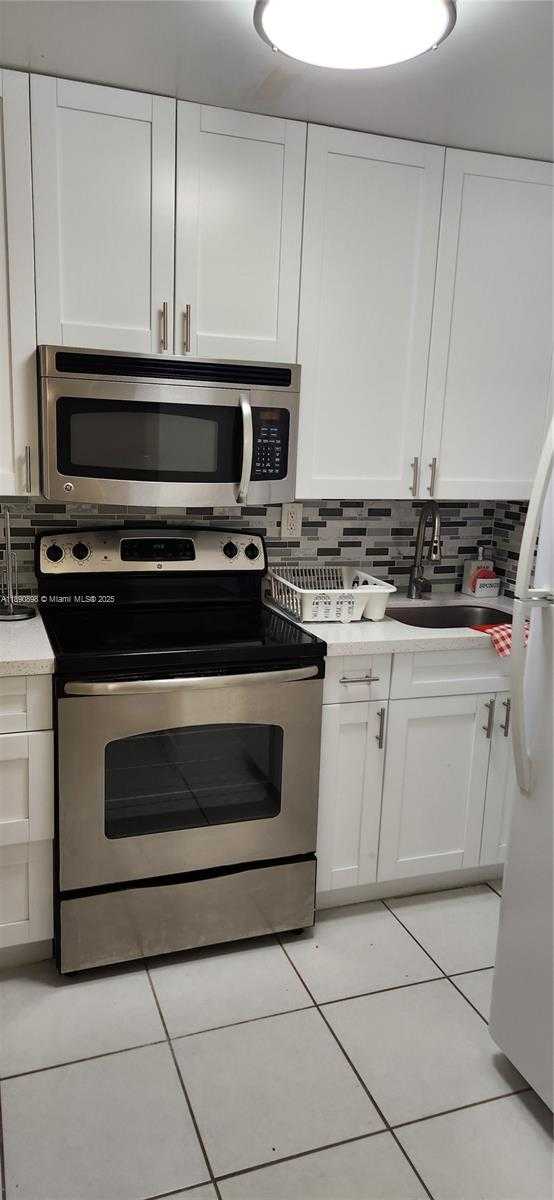 Small Image of 7000 NORTH WEST 186TH ST #4-324, Hialeah Number 14