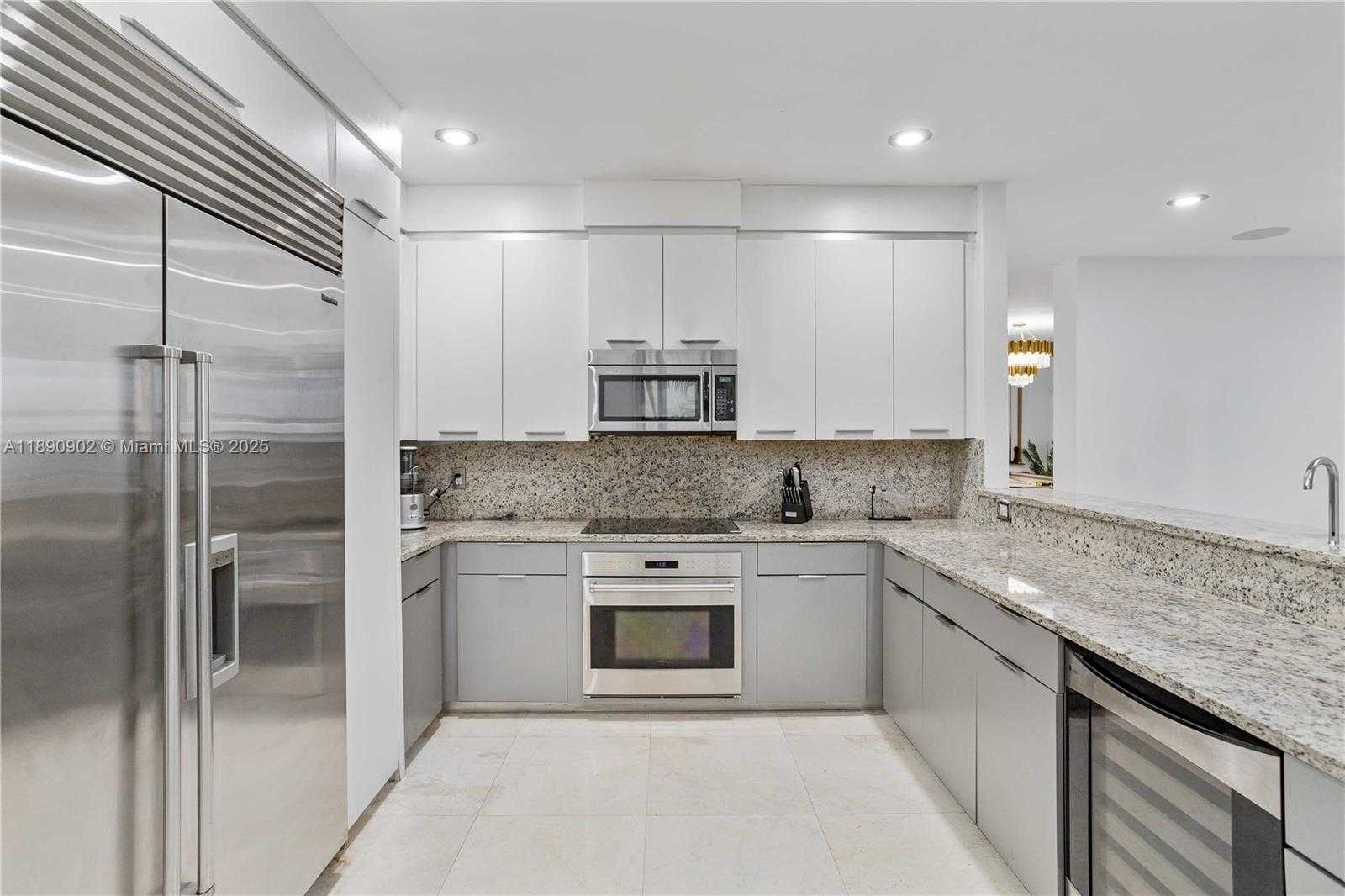 Small Image of 9910 NORTH WEST 86TH TER, Doral Number 5