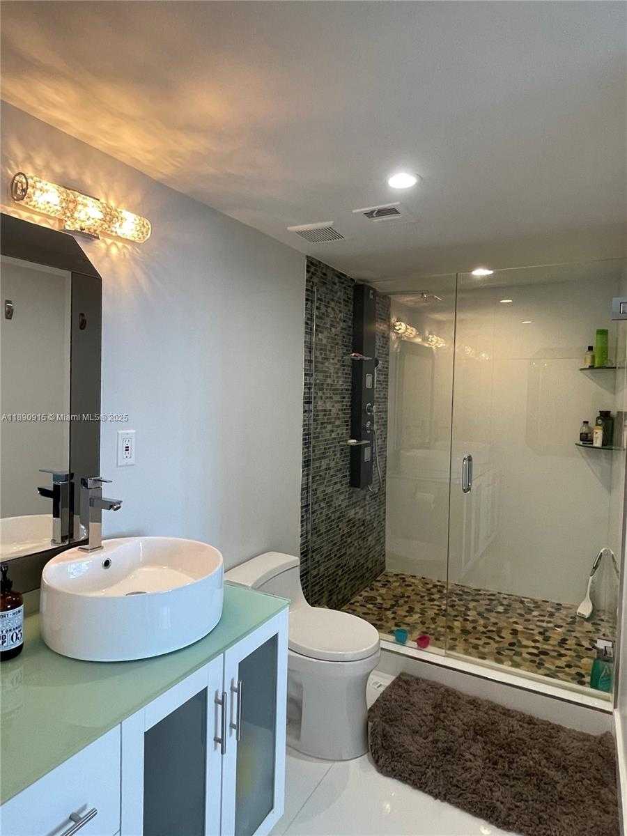 Small Image of 16570 NORTH EAST 26TH AVE #5H, North Miami Beach Number 12