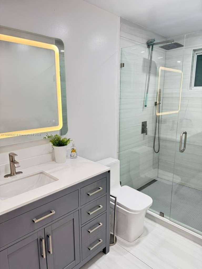Small Image of 925 BRIAR RIDGE RD, Weston Number 11