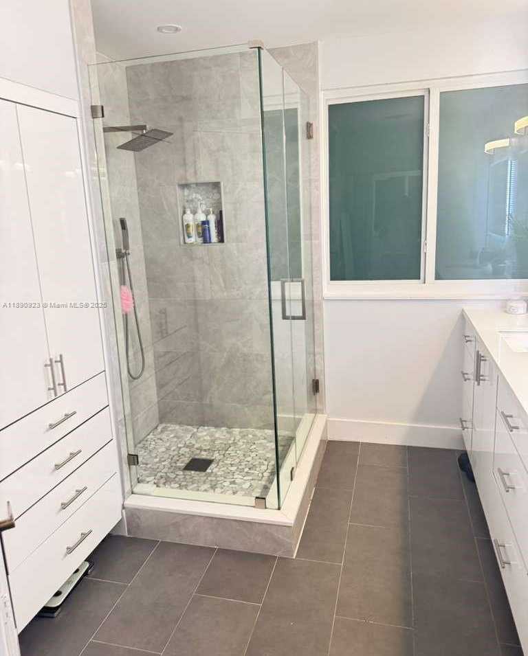 Small Image of 925 BRIAR RIDGE RD, Weston Number 12