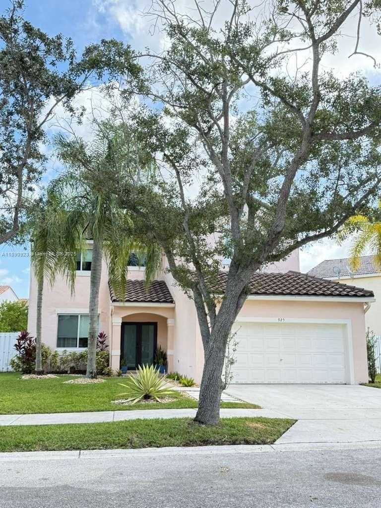 Small Image of 925 BRIAR RIDGE RD, Weston Number 2