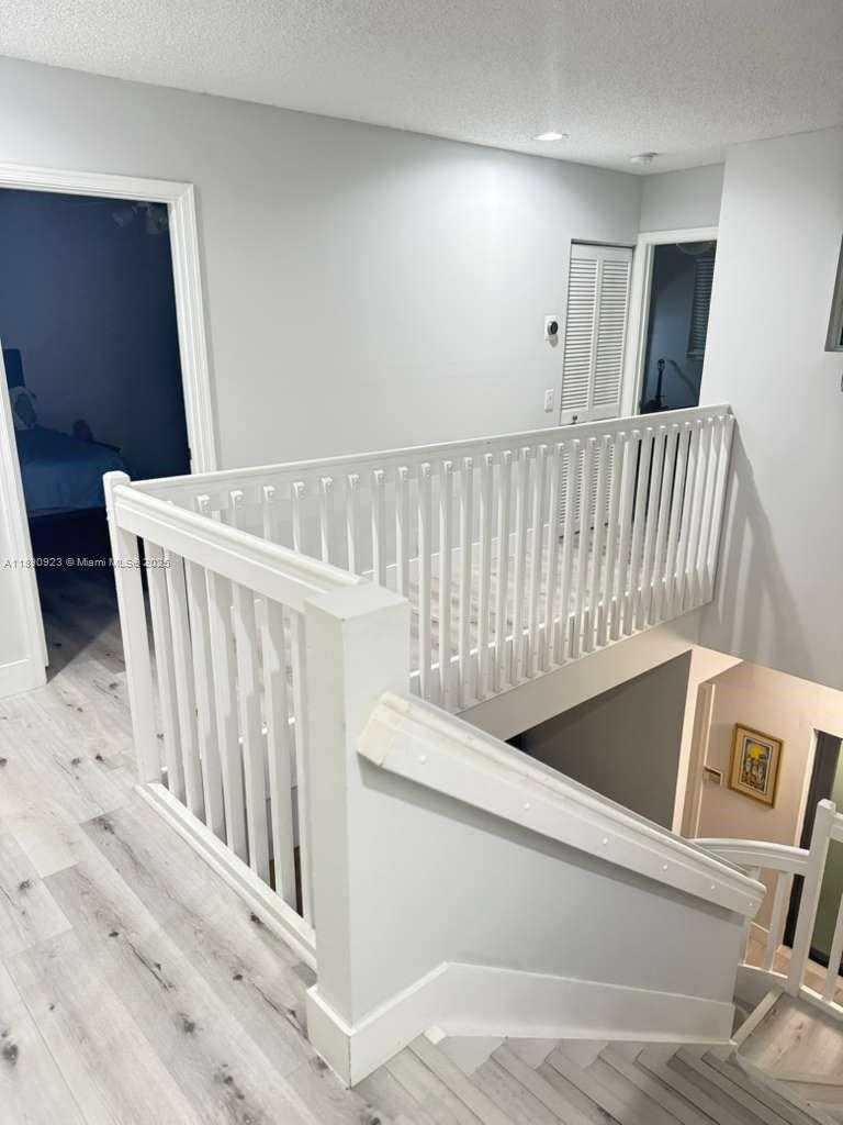 Small Image of 925 BRIAR RIDGE RD, Weston Number 7