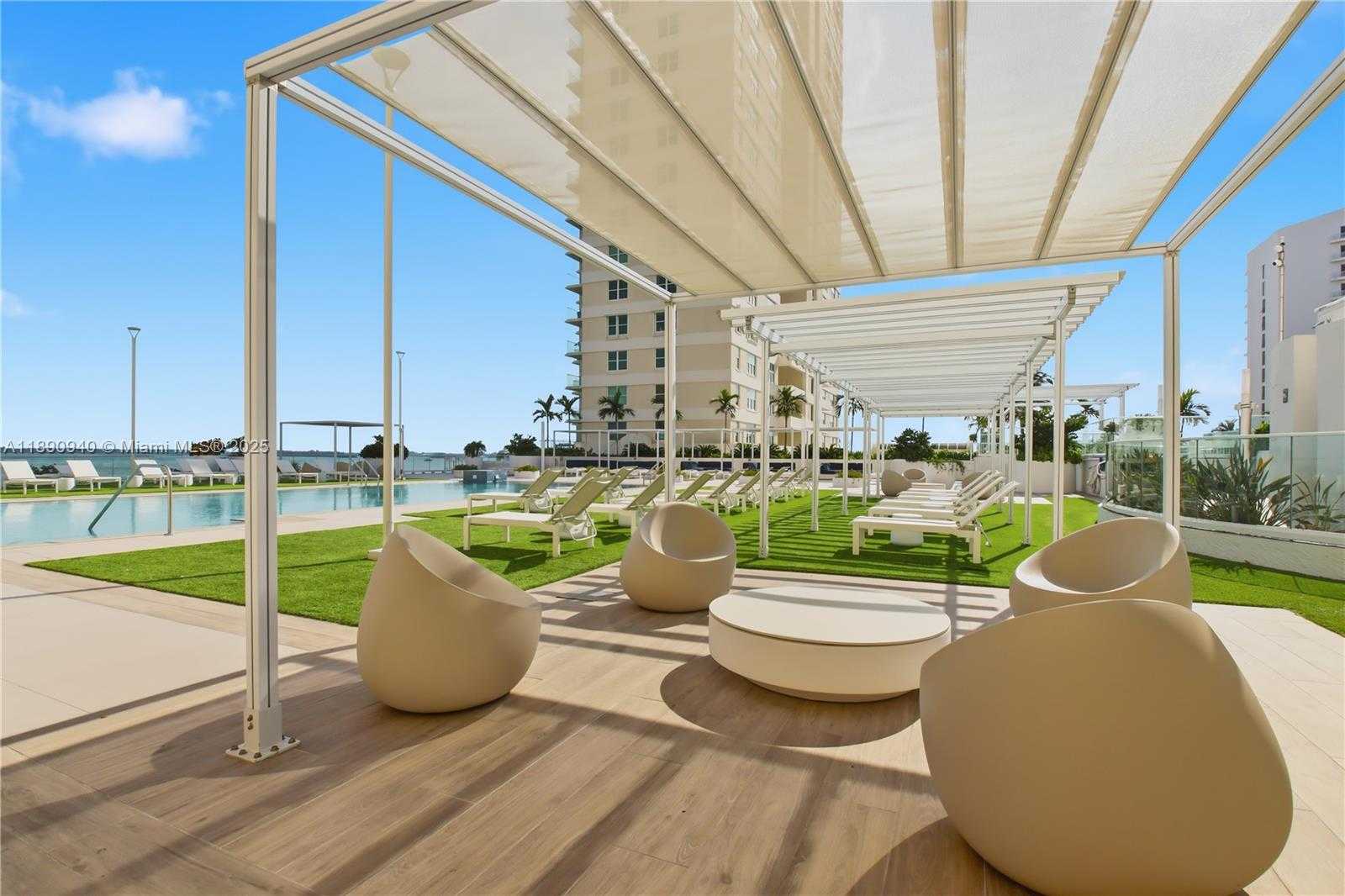 Small Image of 770 CLAUGHTON ISLAND DR #510, Miami Number 11