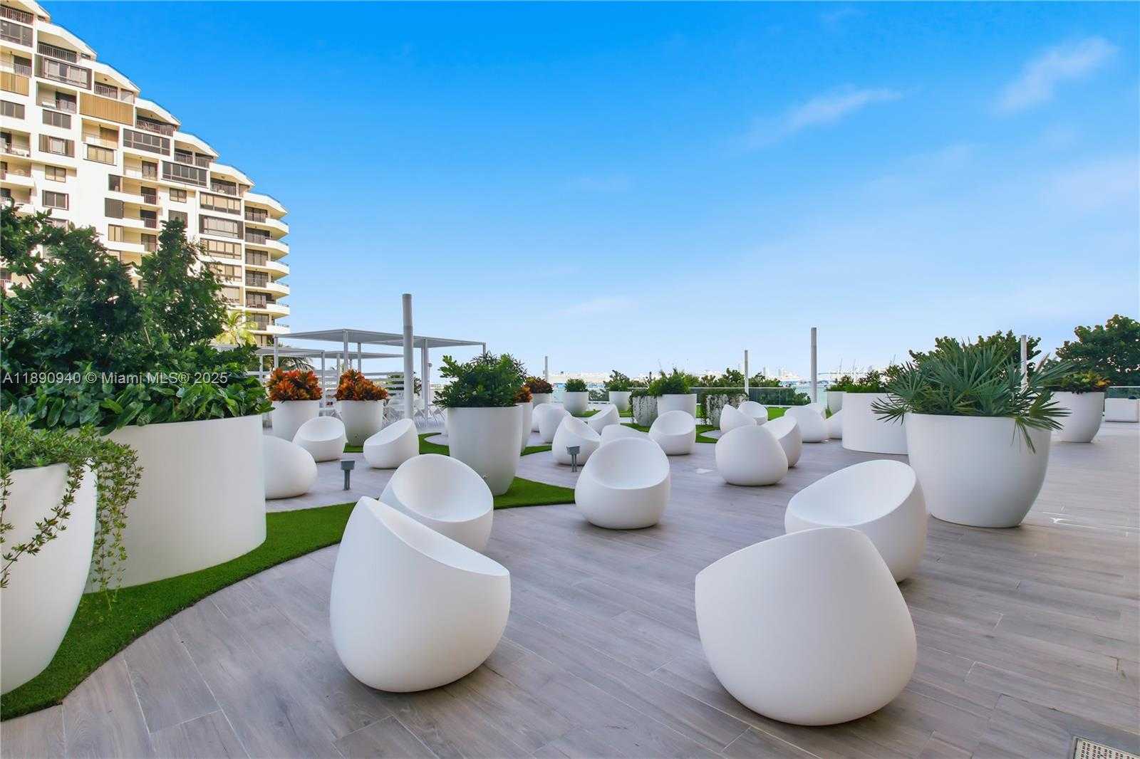 Small Image of 770 CLAUGHTON ISLAND DR #510, Miami Number 15