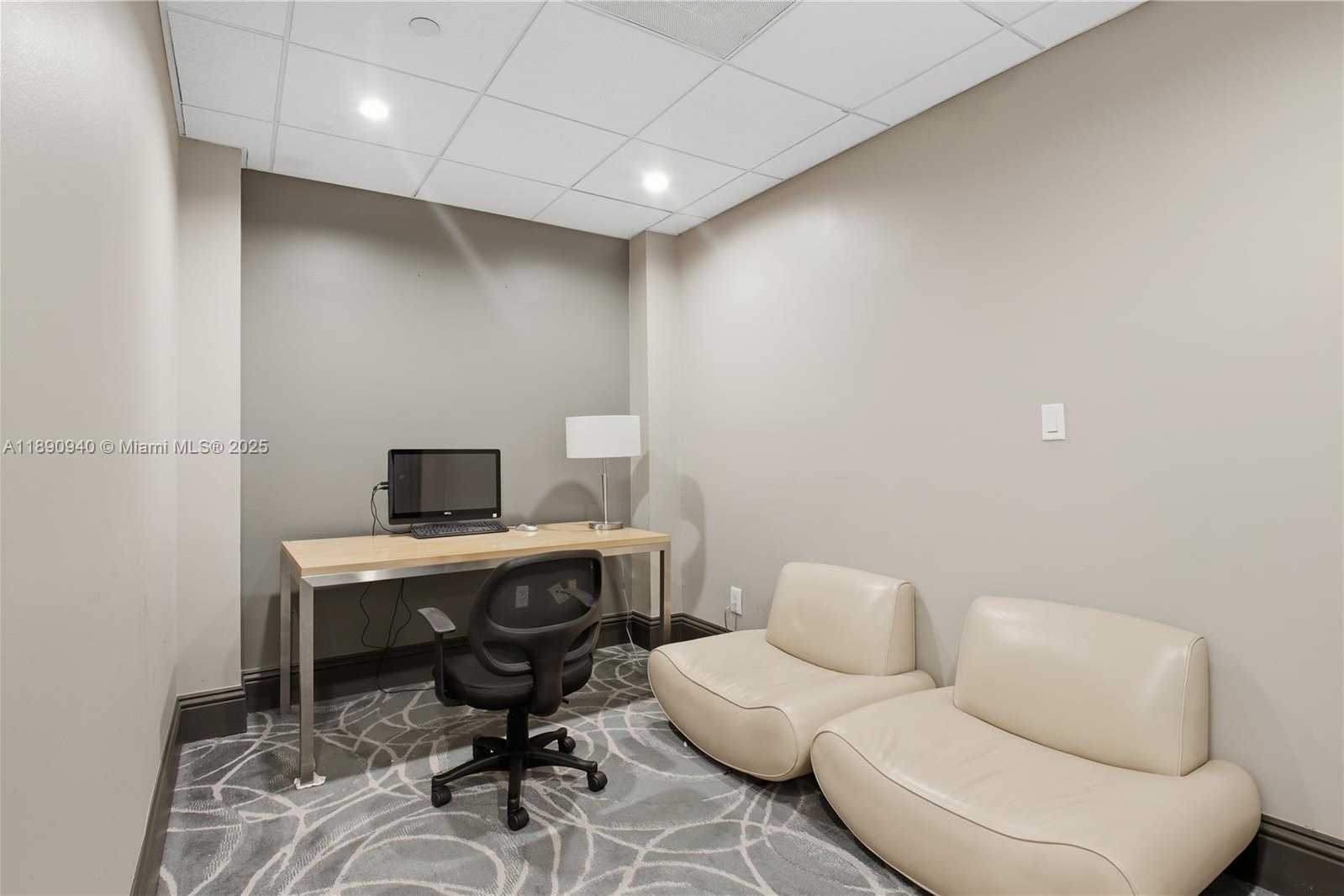 Small Image of 770 CLAUGHTON ISLAND DR #510, Miami Number 24