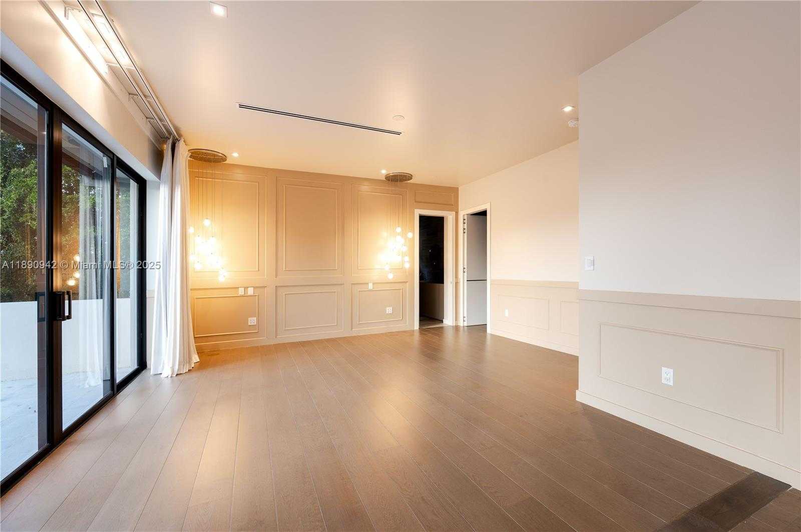 Small Image of 11200 SOUTH WEST 60TH AVE, Pinecrest Number 27