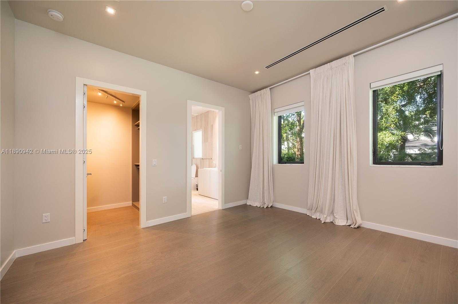 Small Image of 11200 SOUTH WEST 60TH AVE, Pinecrest Number 47