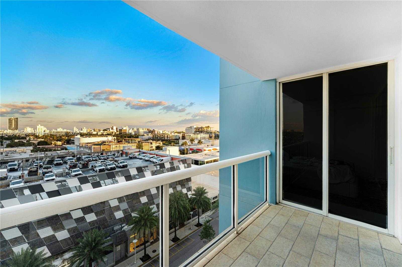 Small Image of 1800 SUNSET HARBOUR DR #1007, Miami Beach Number 4