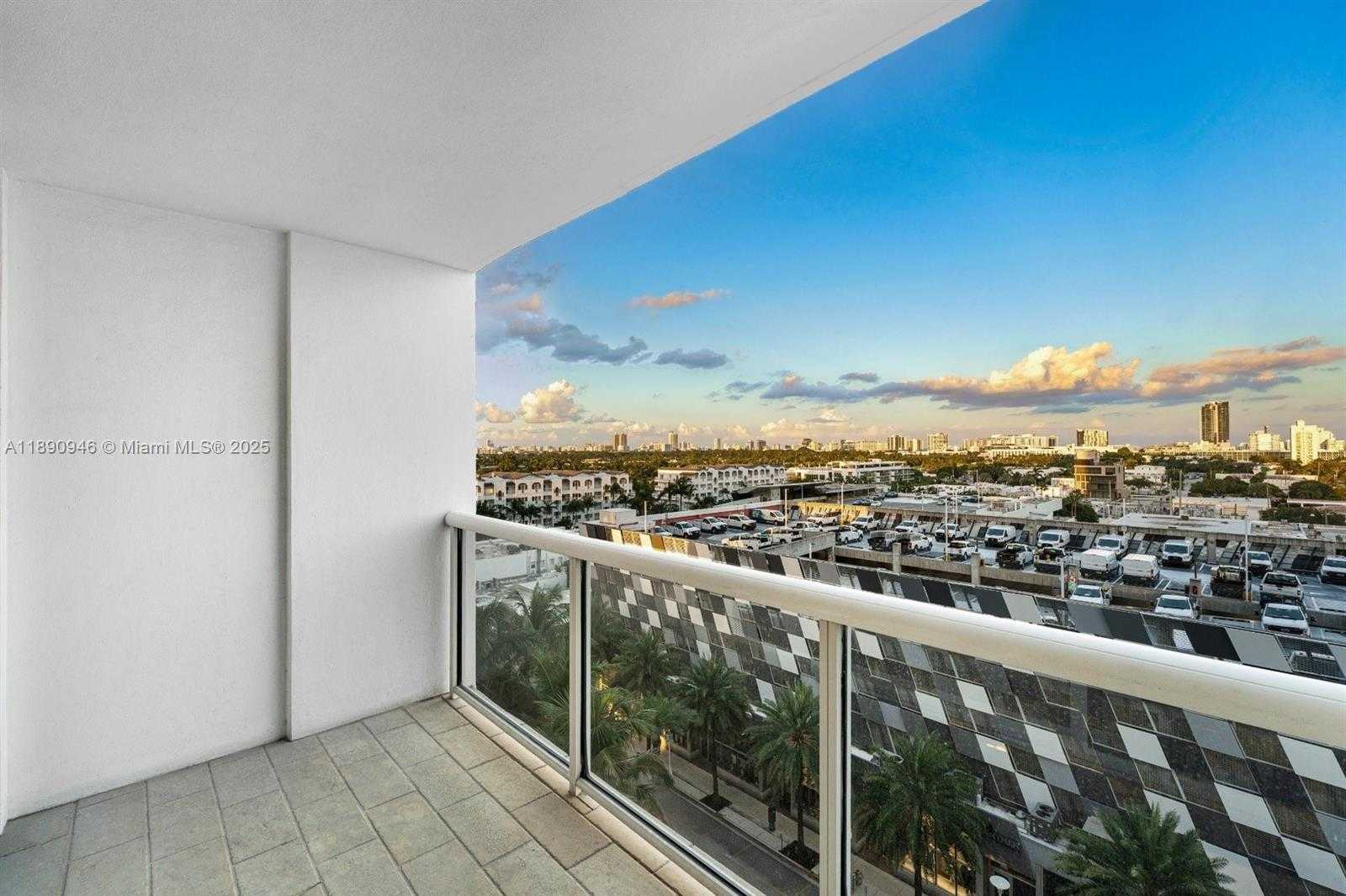 Small Image of 1800 SUNSET HARBOUR DR #1007, Miami Beach Number 5