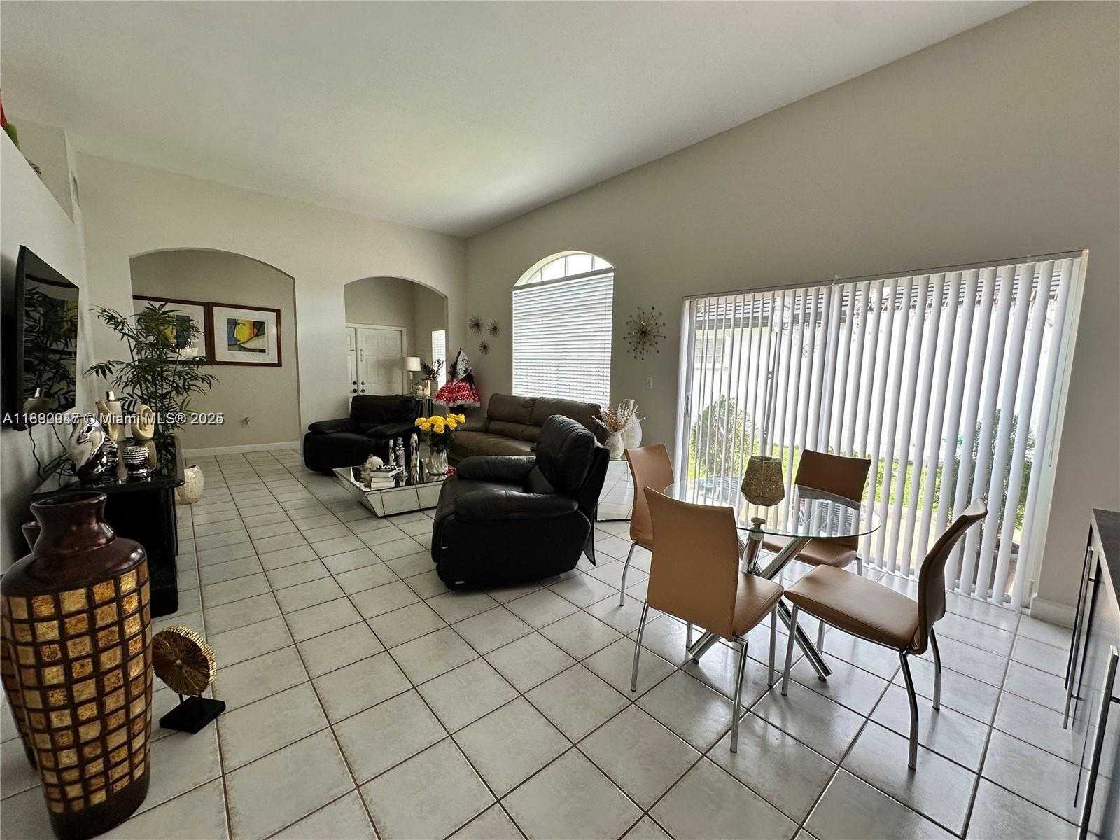 Small Image of 12972 NORTH WEST 10TH ST, Miami Number 2