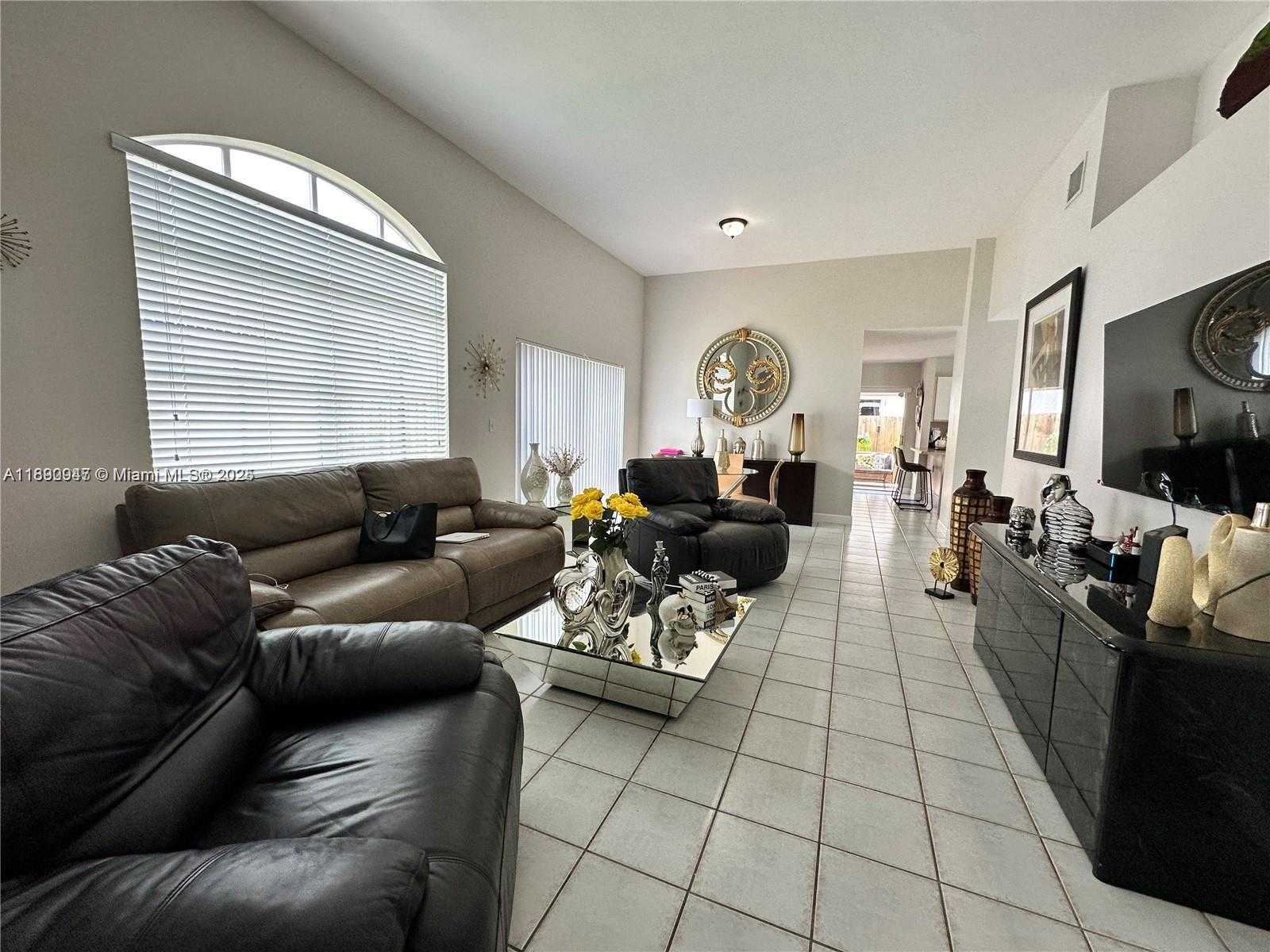Small Image of 12972 NORTH WEST 10TH ST, Miami Number 3