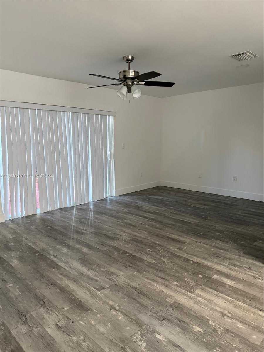 Small Image of 13905 SOUTH WEST 177TH TER #13905, Miami Number 6