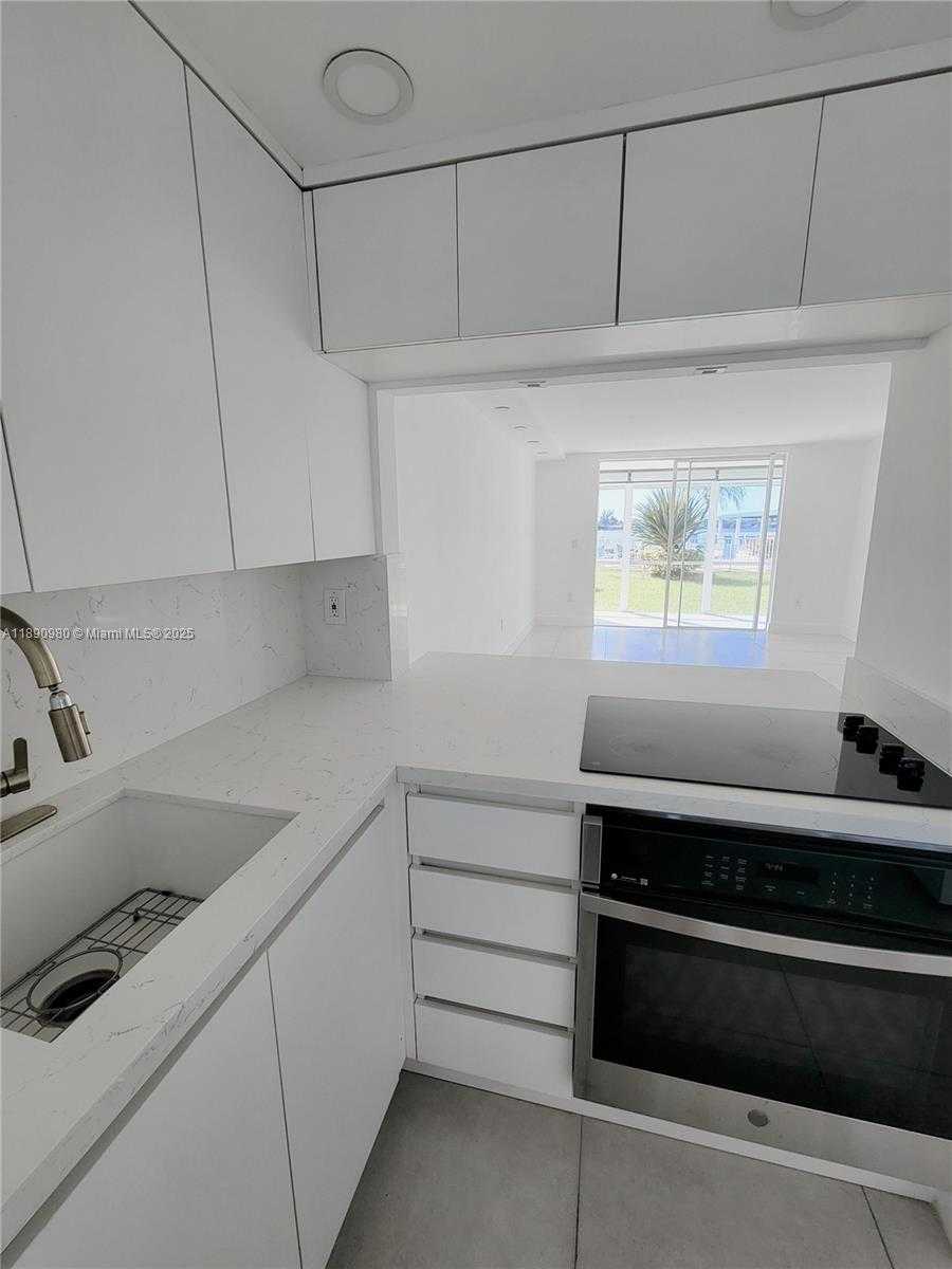 Small Image of 3010 MARCOS DR #R110, Aventura Number 10