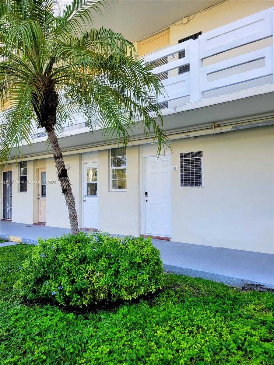 Small Image of 3010 MARCOS DR #R110, Aventura Number 25