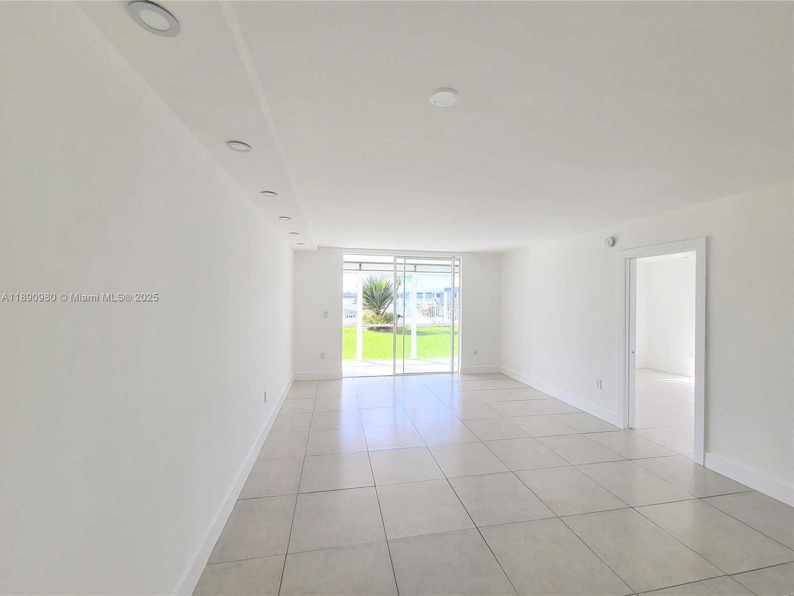 Small Image of 3010 MARCOS DR #R110, Aventura Number 3