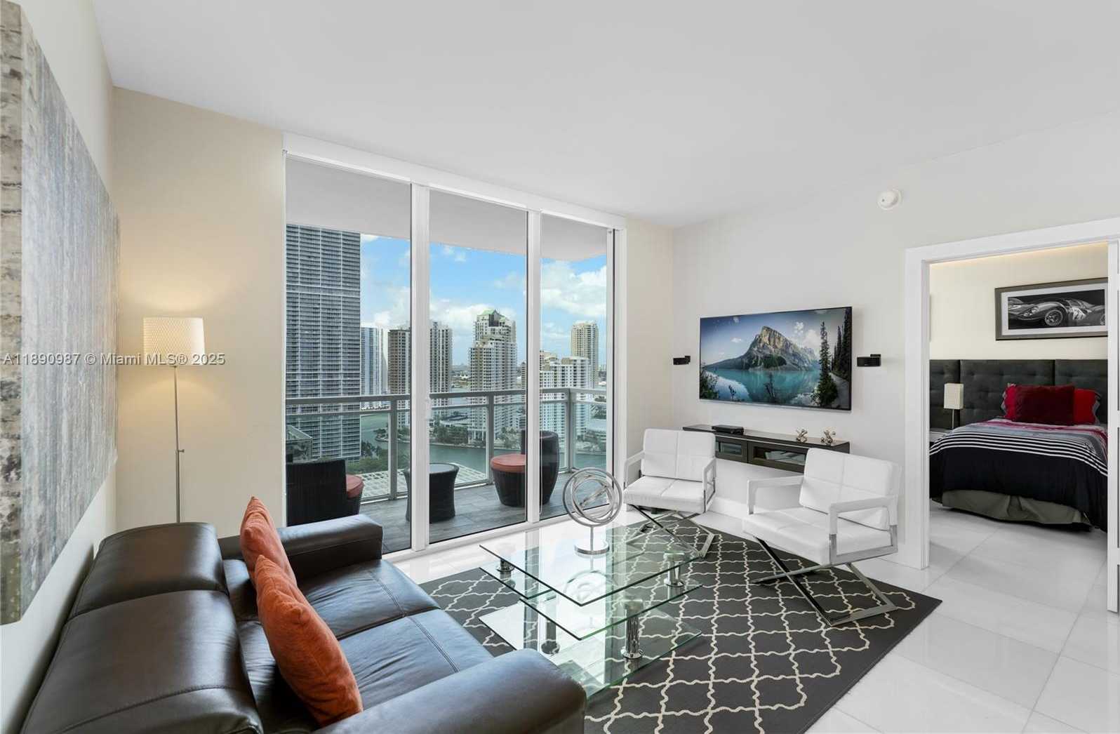Small Image of 950 BRICKELL BAY DR #2606, Miami Number 3