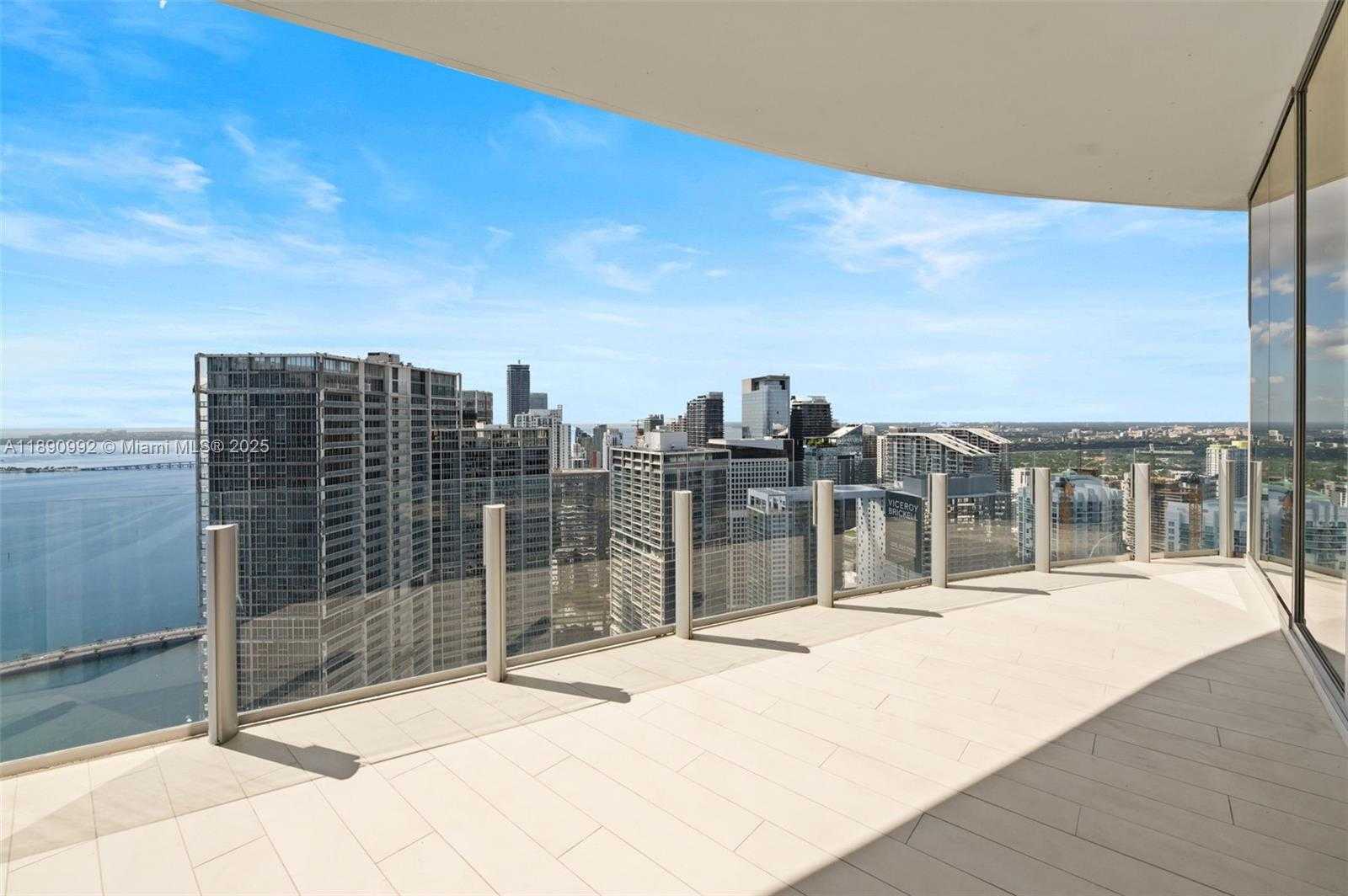 Small Image of 300 BISCAYNE BOULEVARD WAY #5207W, Miami Number 29