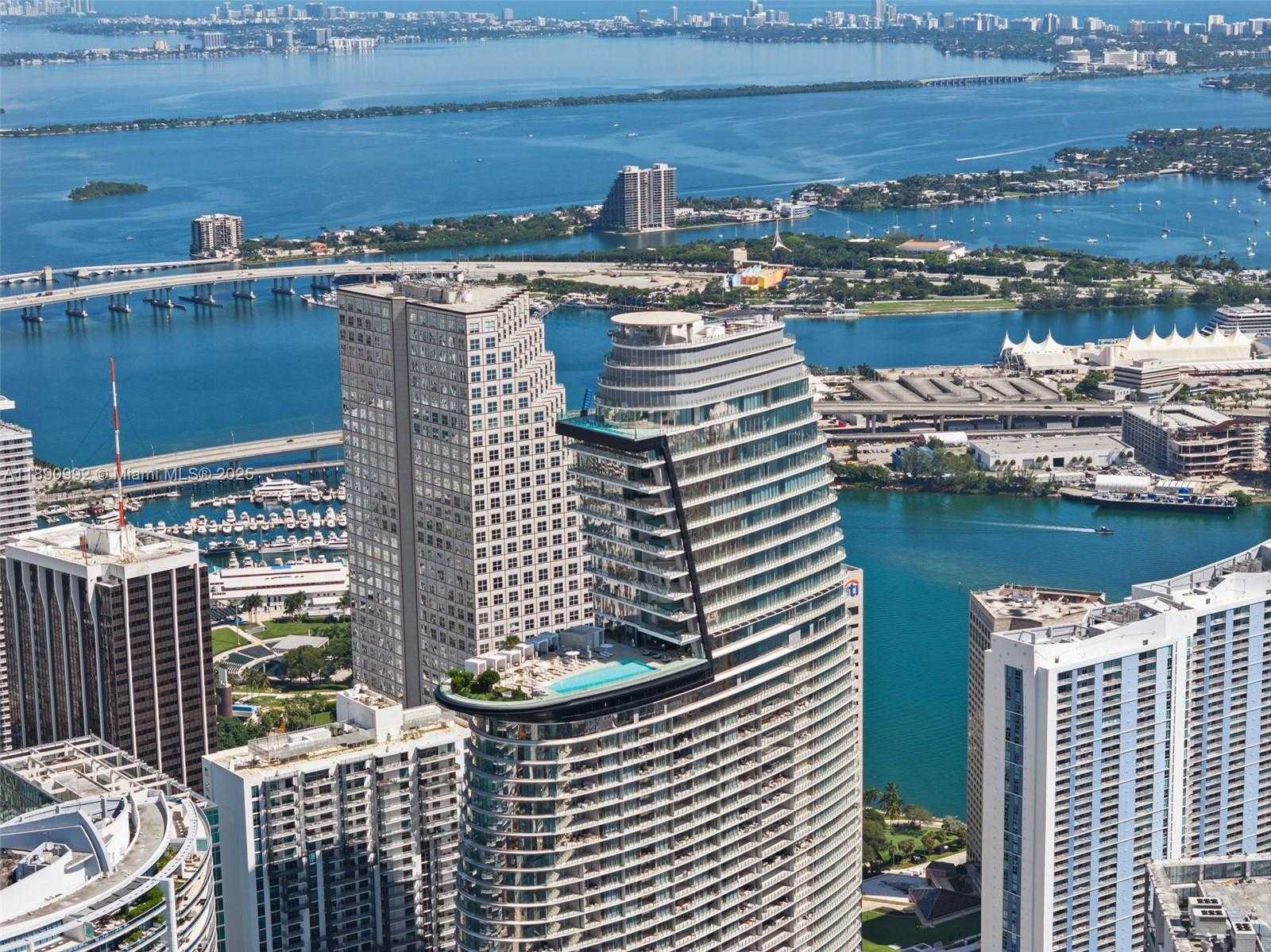 Small Image of 300 BISCAYNE BOULEVARD WAY #5207W, Miami Number 31