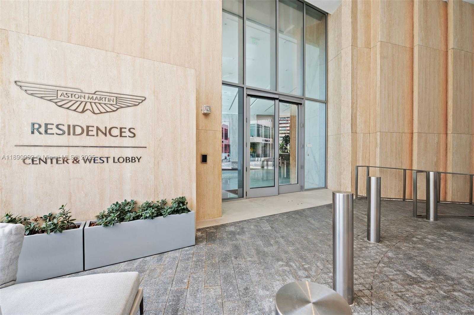 Small Image of 300 BISCAYNE BOULEVARD WAY #5207W, Miami Number 5