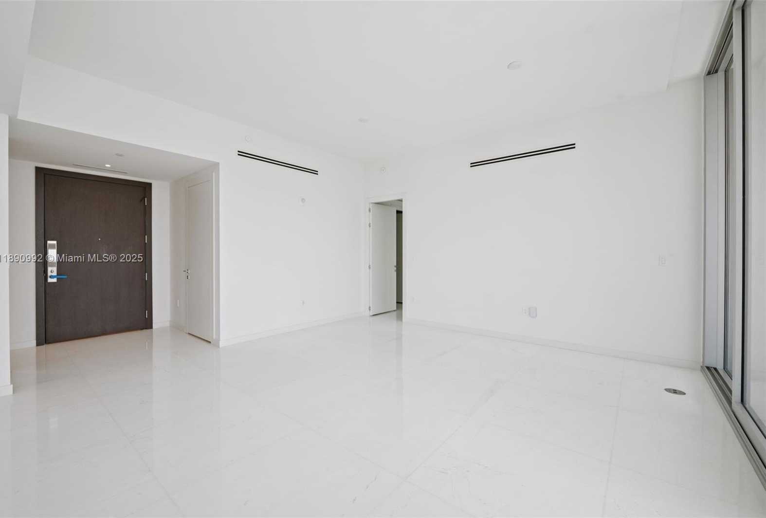 Small Image of 300 BISCAYNE BOULEVARD WAY #5207W, Miami Number 8