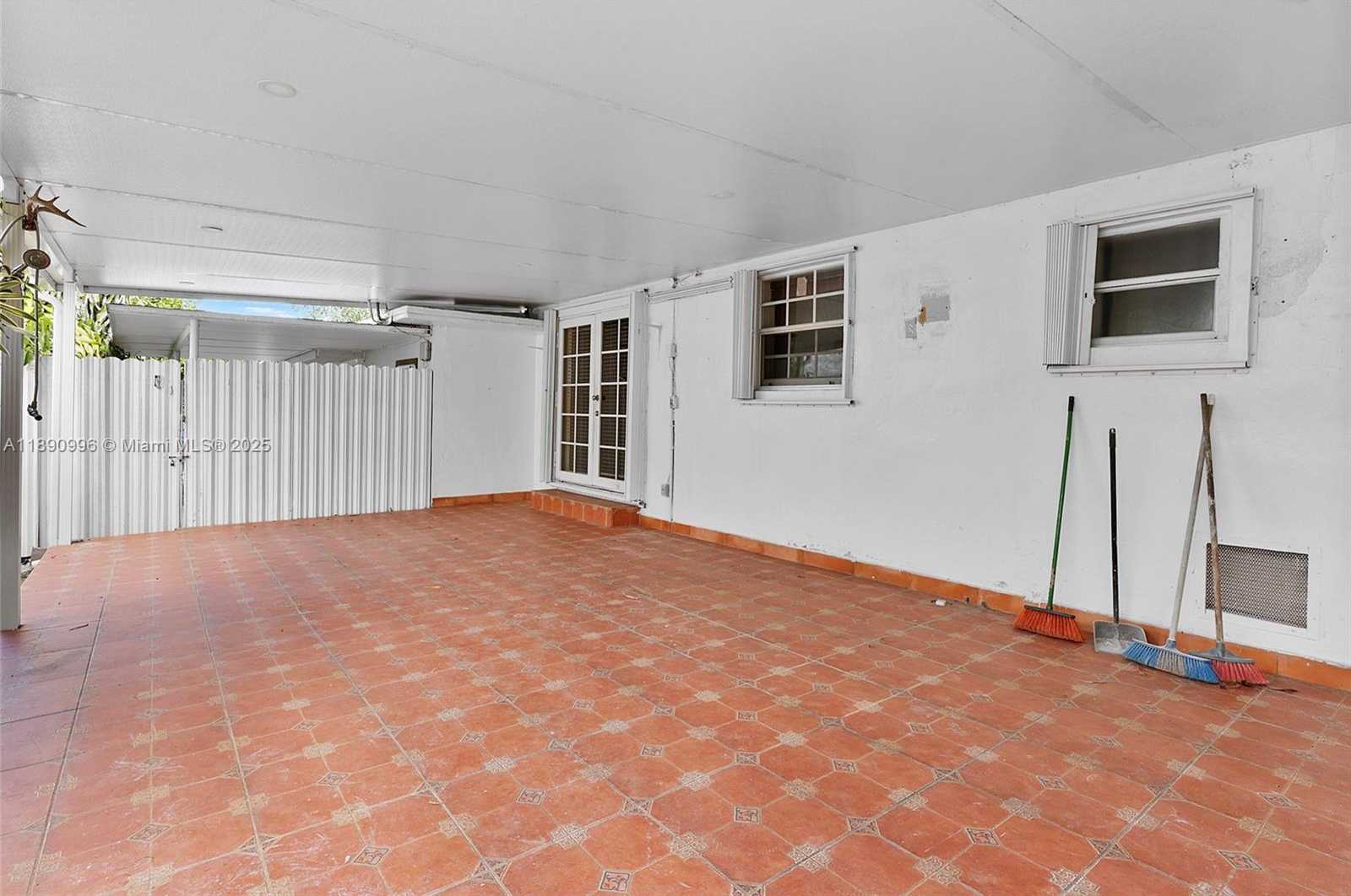Small Image of 450 NORTH WEST 40TH CT, Miami Number 15