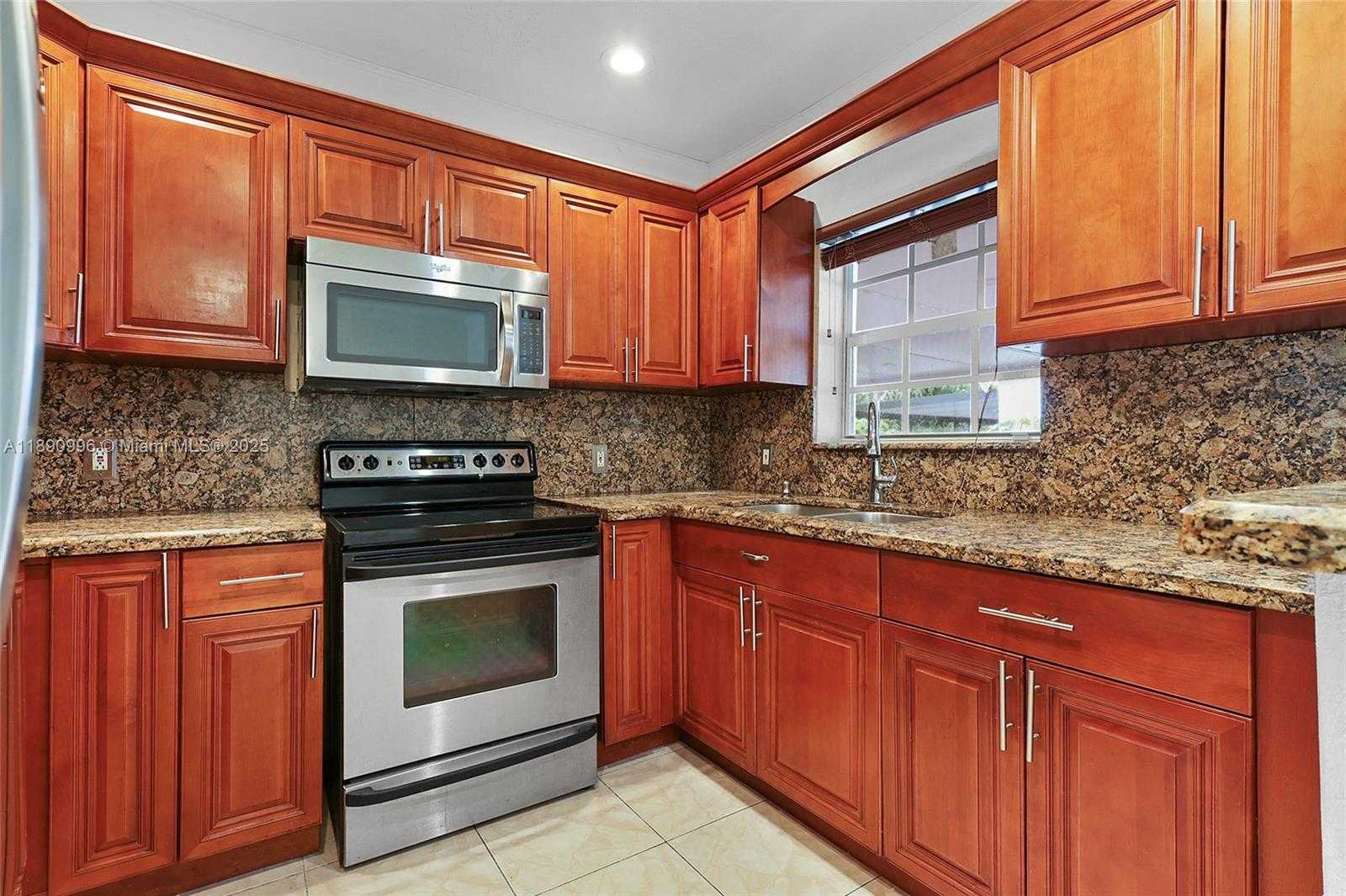 Small Image of 450 NORTH WEST 40TH CT, Miami Number 9