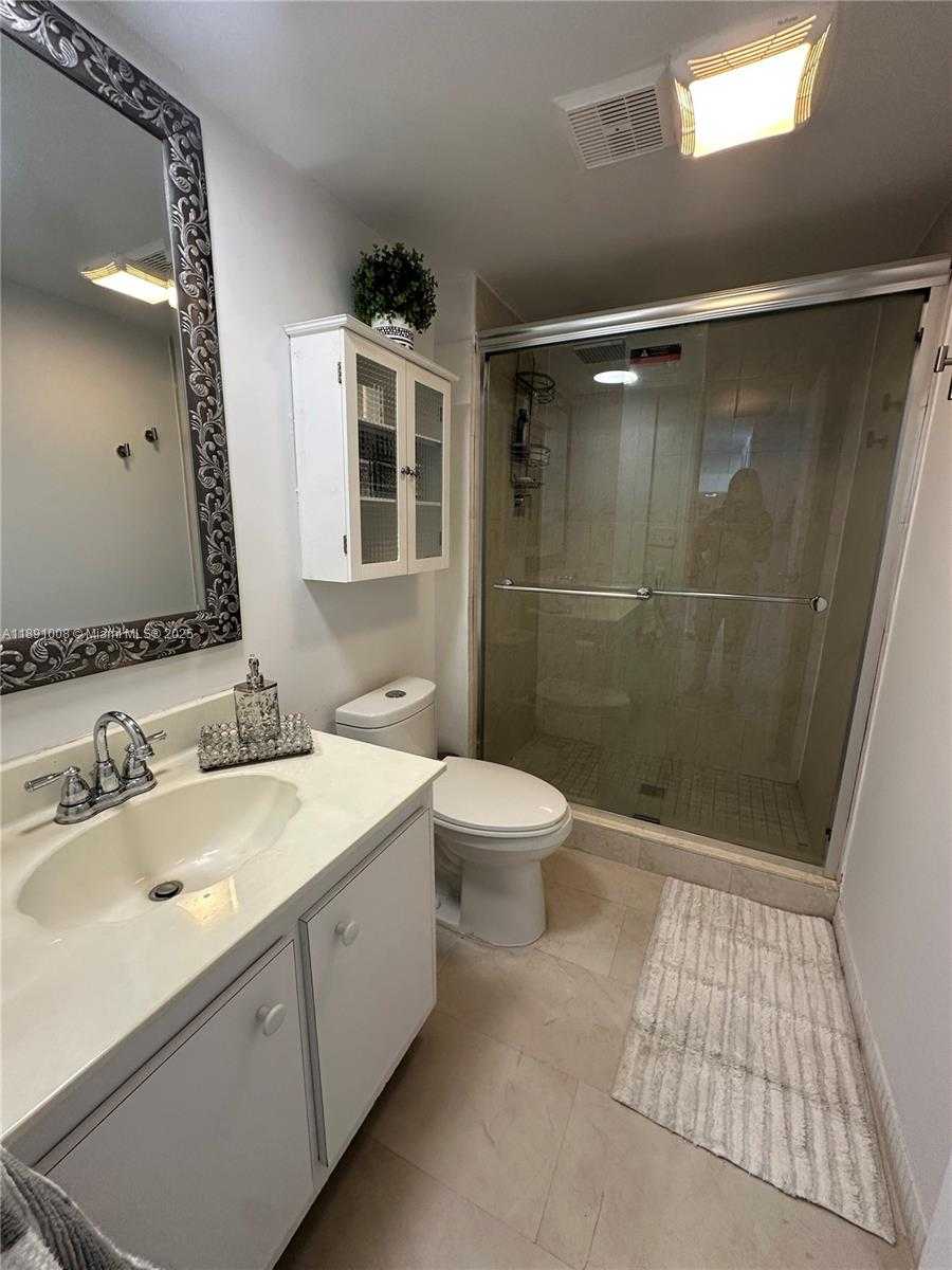 Small Image of 3675 NORTH COUNTRY CLUB DR #1809, Aventura Number 18