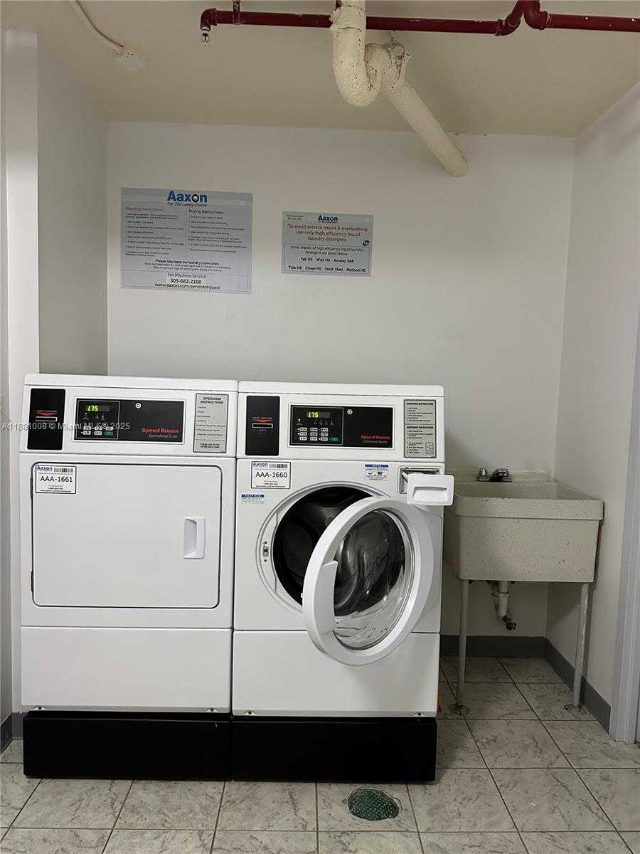 Small Image of 3675 NORTH COUNTRY CLUB DR #1809, Aventura Number 19
