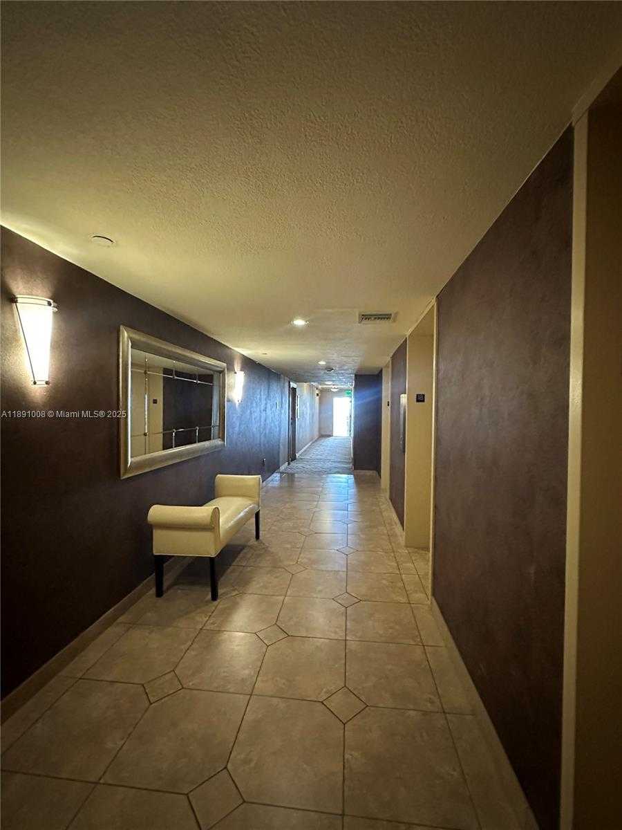 Small Image of 3675 NORTH COUNTRY CLUB DR #1809, Aventura Number 20