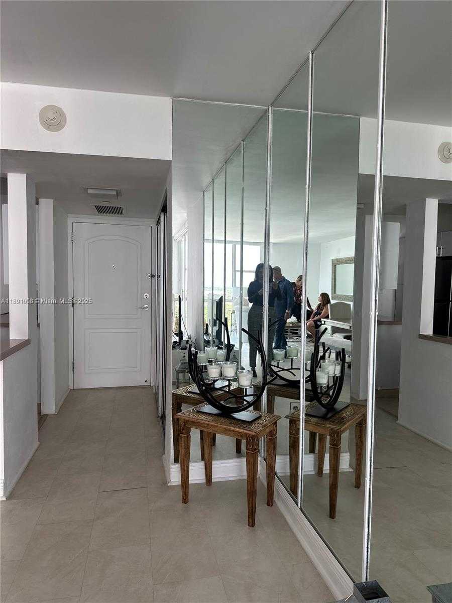 Small Image of 3675 NORTH COUNTRY CLUB DR #1809, Aventura Number 6