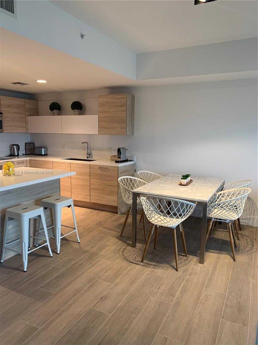 Small Image of 16385 BISCAYNE BLVD #2420, North Miami Beach Number 21