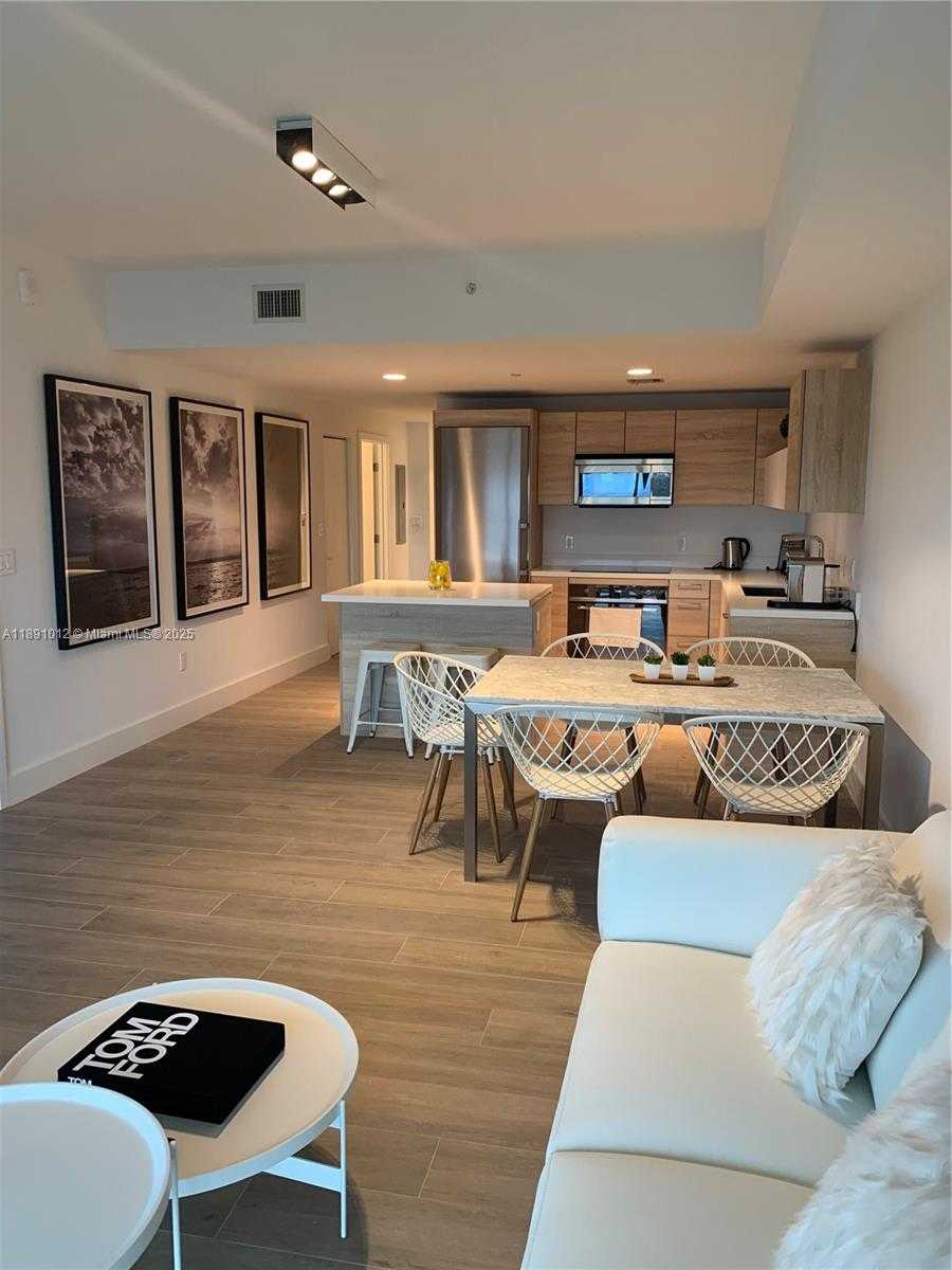 Small Image of 16385 BISCAYNE BLVD #2420, North Miami Beach Number 23