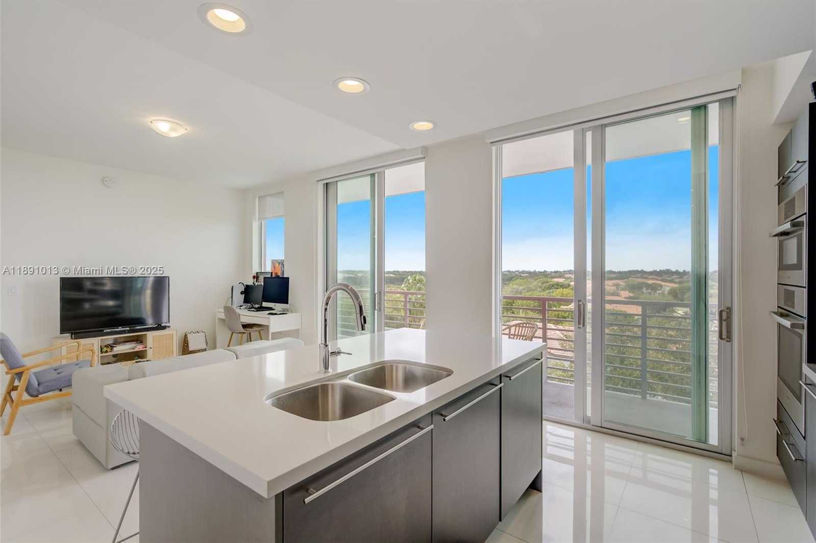 Small Image of 7875 NORTH WEST 107TH AVE #516, Doral Number 12