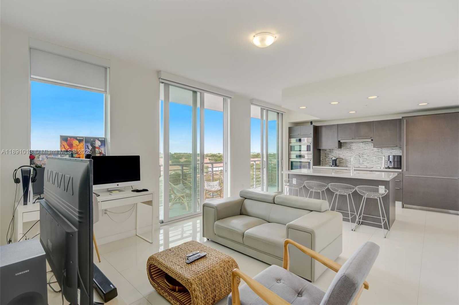 Small Image of 7875 NORTH WEST 107TH AVE #516, Doral Number 2